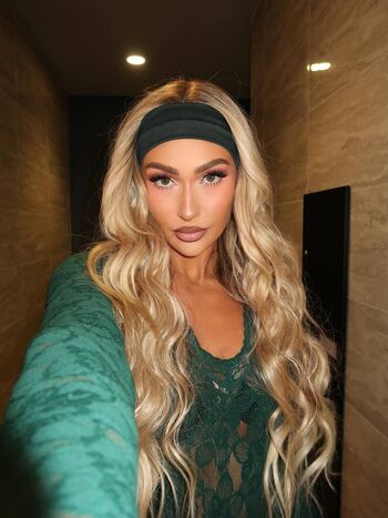 Full leaked Izzi dame private photo