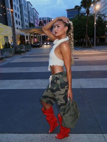 Full leaked Izzi dame private photo