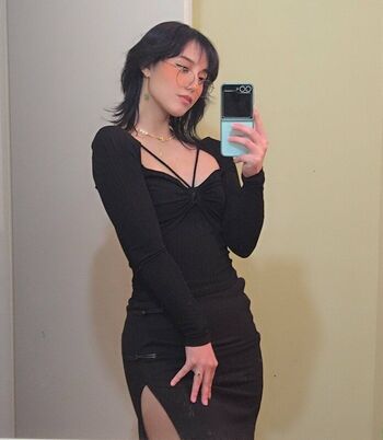 Full leaked Izziibel private photo