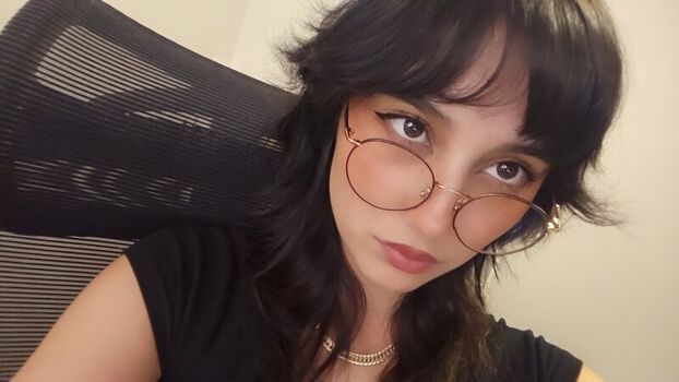 Full leaked Izziibel private photo