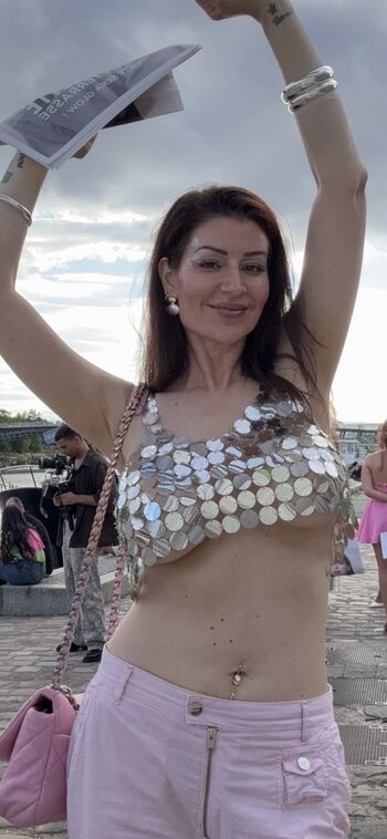 Full leaked Izzipoopi private photo
