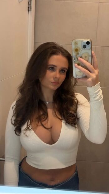 Full leaked Izzy davies private photo