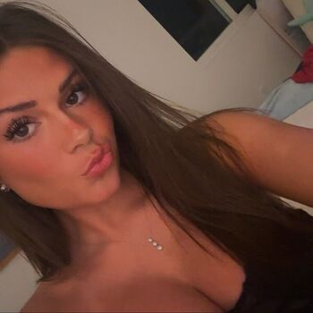 Full leaked Izzy tuchman private photo