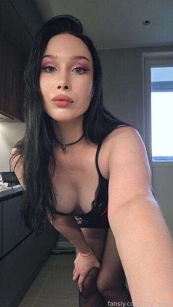 Full leaked Izzy uindi private photo
