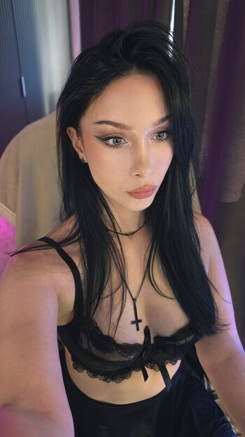Full leaked Izzy uindi page private photo