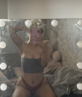 Full leaked Izzyxx private photo