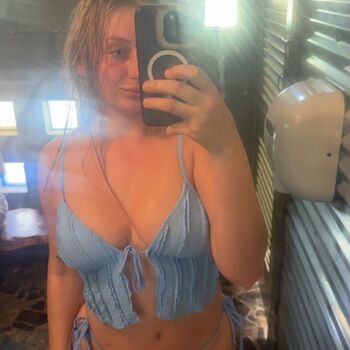 Full leaked Izzybizzybelle private photo