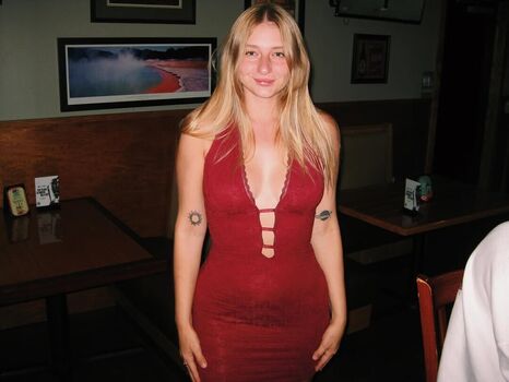 Full leaked Izzybizzybelle private photo
