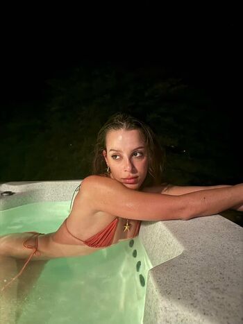 Full leaked Izzybizzyspider private photo