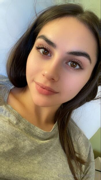 Full leaked Izzyblu private photo