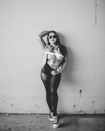 Full leaked Izzyboo page private photo