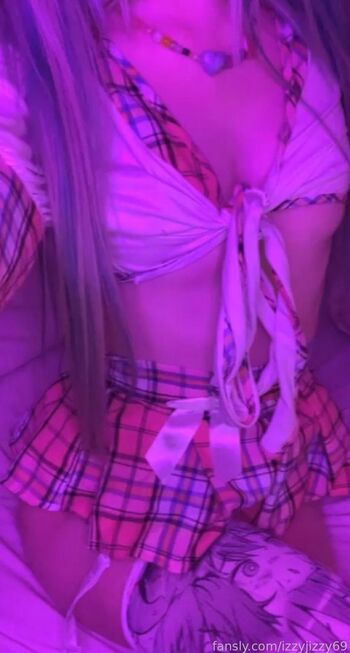 Full leaked Izzyjizzy private photo