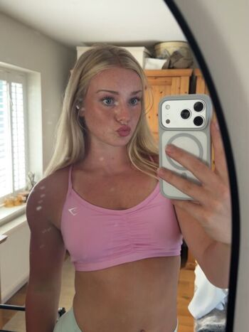 Full leaked Izzymhjones private photo