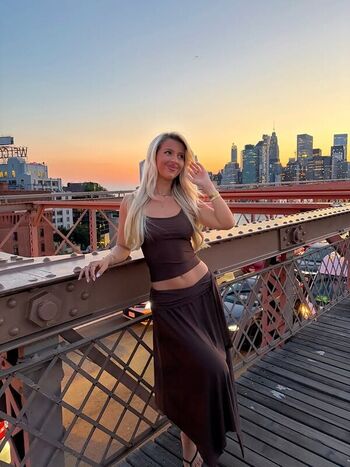 Full leaked Izzytaffs page private photo