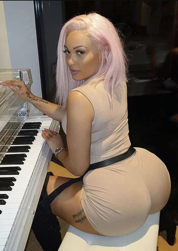 Full leaked Jadelou x private photo