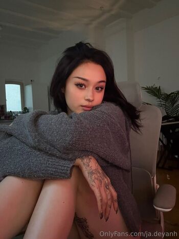 Full leaked Jadeyanh  page private photo