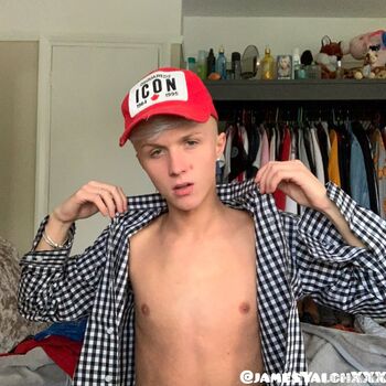 Full leaked Jamesyalch private photo