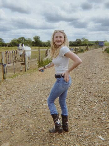 Full leaked Janet devlin private photo