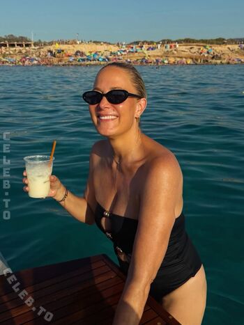 Full leaked Janine kunze private photo