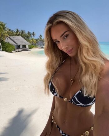 Full leaked Janine wiggert page private photo