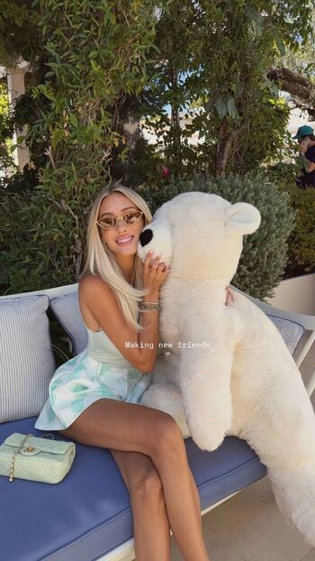 Full leaked Janine wiggert page private photo