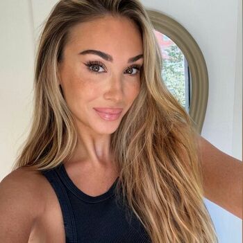 Full leaked Janine wiggert page private photo