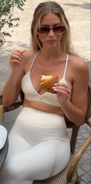 Full leaked Janni deler private photo