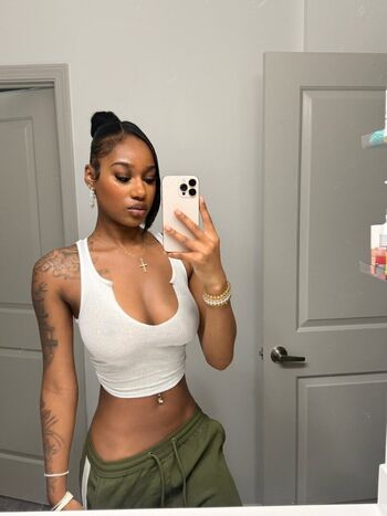 Full leaked Jaydamoeneee private photo
