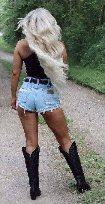 Full leaked Jayleedeweese private photo