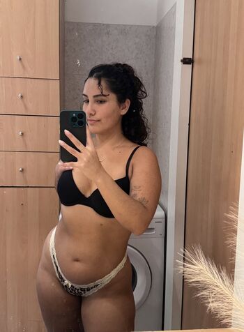 Full leaked Jeanett private photo