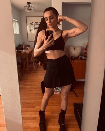 Full leaked Jehnny beth private photo