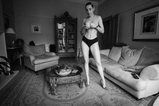 Full leaked Jehnny beth private photo