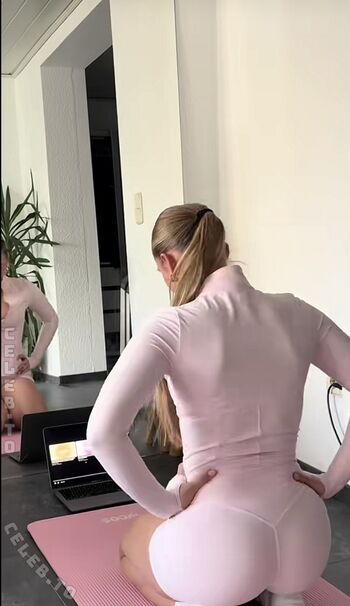 Full leaked Jellefeline page private photo