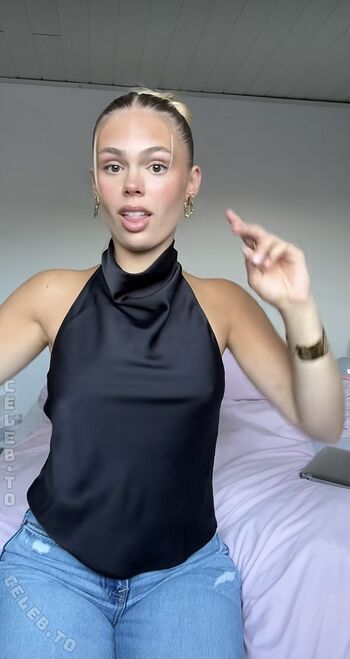 Full leaked Jellefeline page private photo