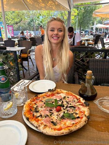 Full leaked Jenni blue private photo