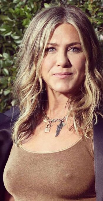 Full leaked Jennifer aniston private photo