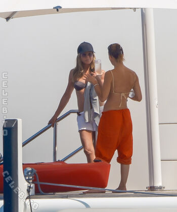 Full leaked Jennifer aniston private photo