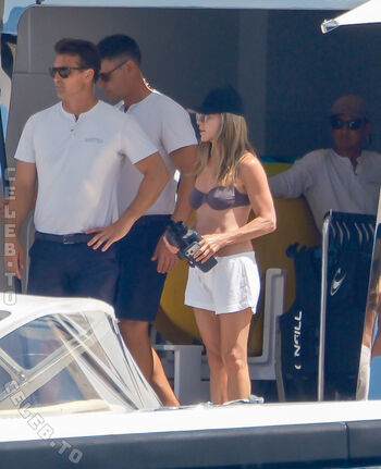 Full leaked Jennifer aniston private photo
