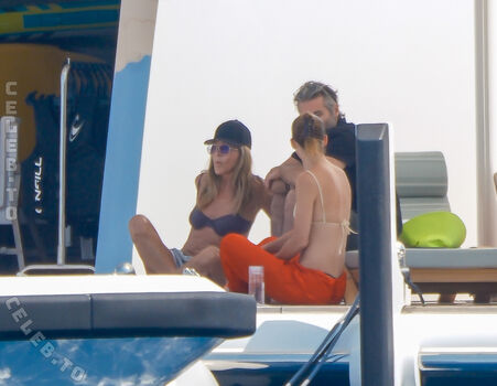 Full leaked Jennifer aniston private photo