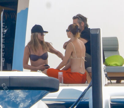 Full leaked Jennifer aniston private photo