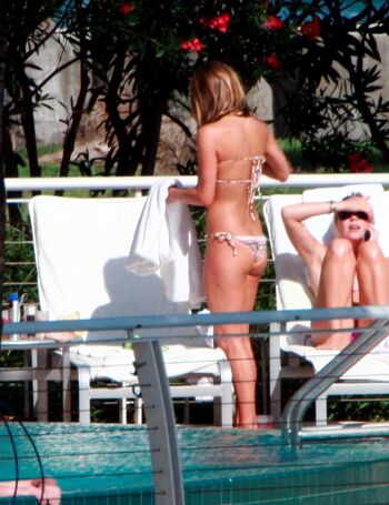 Full leaked Jennifer anniston private photo