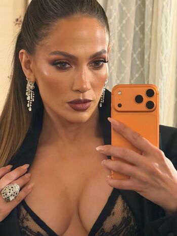 Full leaked Jennifer lopez  page private photo