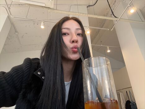 Full leaked Jeon jisu private photo