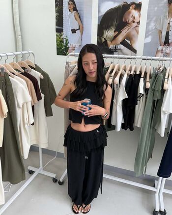 Full leaked Jeon jisu page private photo