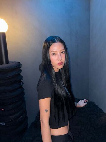 Full leaked Jeon jisu page private photo