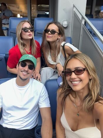 Full leaked Jessica alba private photo