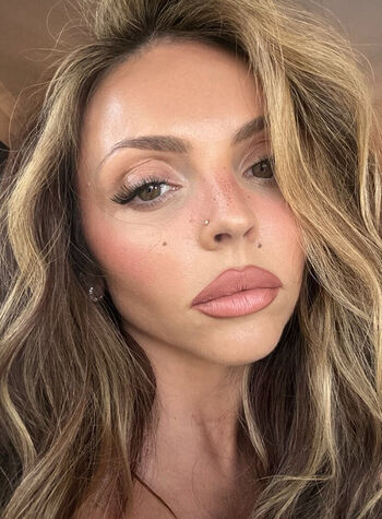 Full leaked Jesy nelson private photo