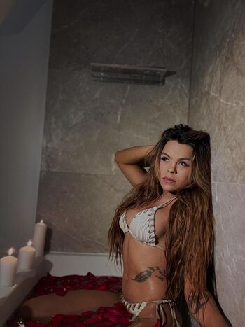 Full leaked Jhosemit private photo