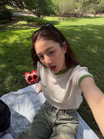 Full leaked Jihyo page private photo