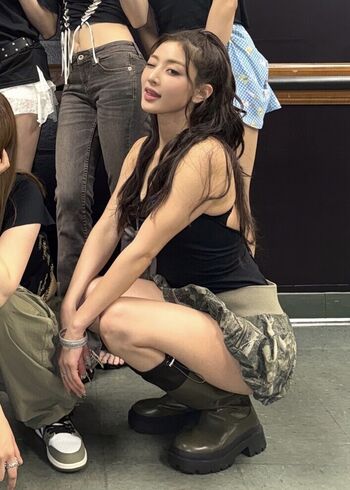 Full leaked Jihyo private photo